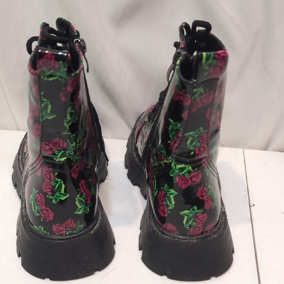 Betsey Johnson Black Johnny Tin Can Rose Combat Boots 3" Heels Size 10 - Picture 5 of 9